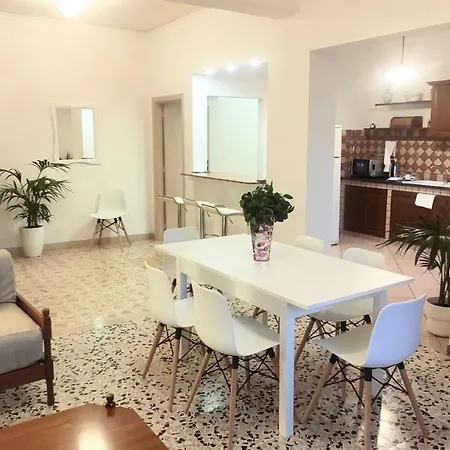 La Quiete A Un Passo Dal Centro Апартаменты